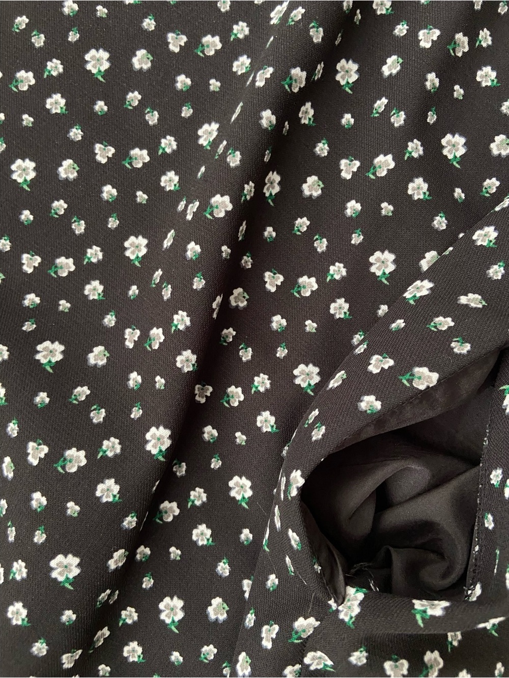 H&M Black Long Sleeve Dress with White Floral Print and Pockets Women’s Size 12 - Picture 8 of 10